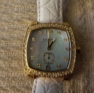 Skagen white crystal MOP watch